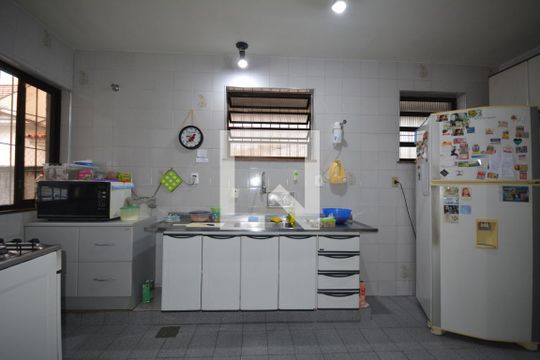 Cozinha de casa à venda com 6 quartos, 650m² em Vila da Penha, Rio de Janeiro