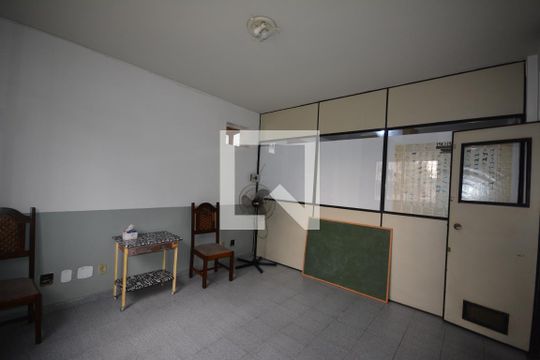 ´Quarto 5 de casa à venda com 6 quartos, 650m² em Vila da Penha, Rio de Janeiro