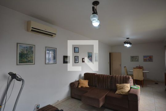 Sala de casa à venda com 6 quartos, 650m² em Vila da Penha, Rio de Janeiro