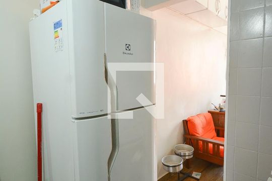 Cozinha de kitnet/studio para alugar com 1 quarto, 20m² em Santa Teresa, Rio de Janeiro