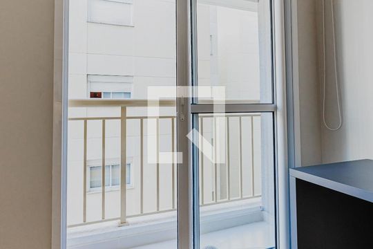 varanda de kitnet/studio para alugar com 1 quarto, 25m² em Pinheiros, São Paulo
