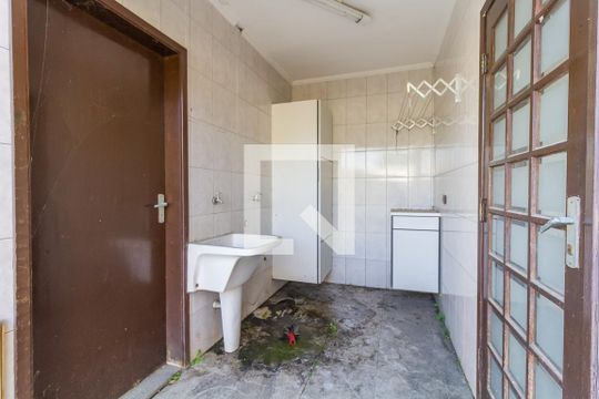 Área de Serviço de casa de condomínio para alugar com 3 quartos, 280m² em Aruã, Mogi das Cruzes