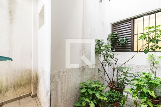 Quintal de casa para alugar com 4 quartos, 200m² em Vila Clementino, São Paulo