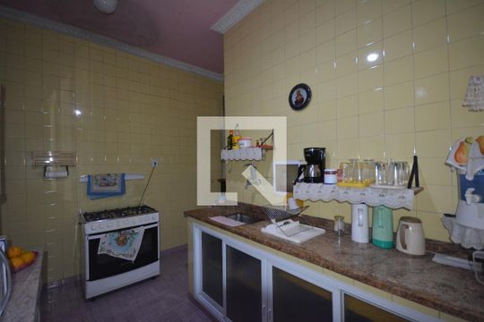 Cozinha de apartamento à venda com 4 quartos, 200m² em Brás de Pina, Rio de Janeiro