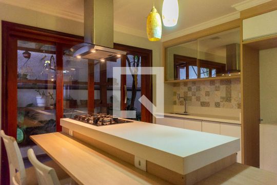 Cozinha de casa para alugar com 5 quartos, 450m² em Penha de França, São Paulo