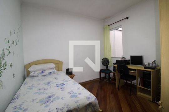 Quarto 2 de casa para alugar com 3 quartos, 130m² em Vila Antonieta, São Paulo