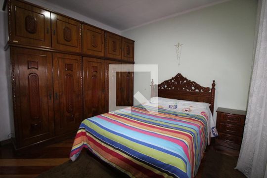 Quarto 1 de casa para alugar com 3 quartos, 130m² em Vila Antonieta, São Paulo