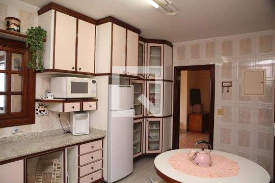 Cozinha de apartamento para alugar com 3 quartos, 170m² em Vila Caiçara, Praia Grande
