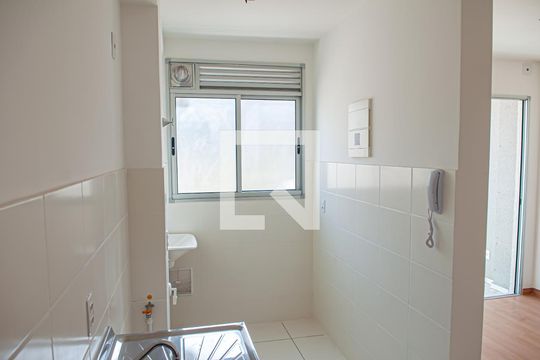 cozinha e area de serviço de apartamento para alugar com 2 quartos, 50m² em Pechincha, Rio de Janeiro