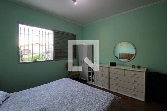 Suíte de casa à venda com 3 quartos, 190m² em Chácara Santo Antônio (zona Sul), São Paulo