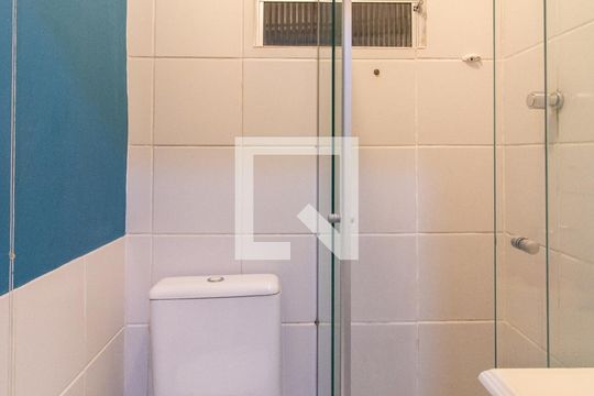 Banheiro de kitnet/studio à venda com 1 quarto, 26m² em Cidade Baixa, Porto Alegre