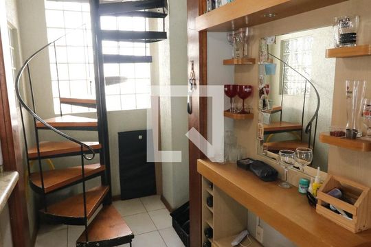Cozinha 1 de casa à venda com 4 quartos, 700m² em Cristal, Porto Alegre