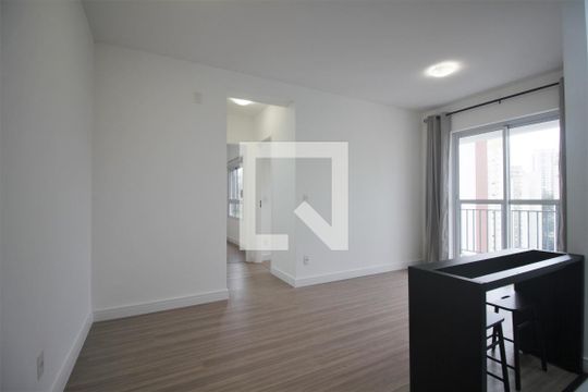 Sala de apartamento para alugar com 2 quartos, 50m² em Vila Andrade, São Paulo