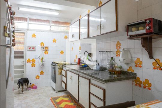 Cozinha de casa à venda com 3 quartos, 212m² em Vila Hamburguesa, São Paulo