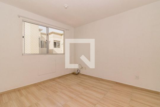Sala de apartamento à venda com 2 quartos, 40m² em Cavalhada, Porto Alegre