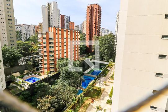 Vista da Suíte 1 de apartamento à venda com 4 quartos, 238m² em Vila Suzana, São Paulo
