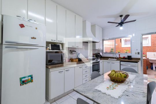 Cozinha de casa à venda com 3 quartos, 400m² em Jardim do Colégio (zona Norte), São Paulo