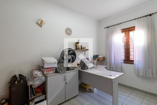Quarto de Serviço de casa à venda com 3 quartos, 400m² em Jardim do Colégio (zona Norte), São Paulo