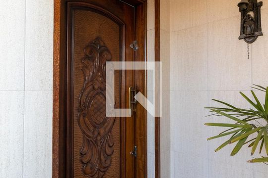 Entrada de casa à venda com 3 quartos, 400m² em Jardim do Colégio (zona Norte), São Paulo