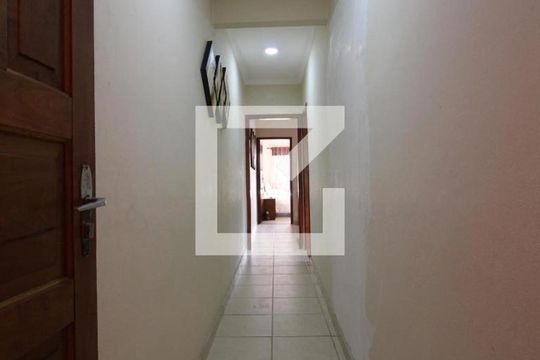 Corredor de casa à venda com 3 quartos, 270m² em Vila Primavera, São Paulo
