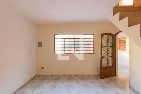 Sala de casa à venda com 2 quartos, 64m² em Jardim Brasília (zona Leste), São Paulo