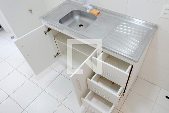 Cozinha - Gabinete Aberto de apartamento para alugar com 2 quartos, 44m² em Jardim Íris, São Paulo