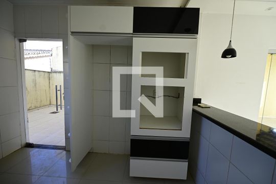 Cozinha de casa para alugar com 3 quartos, 182m² em Cidade Satélite São Luiz, Aparecida de Goiânia