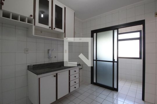 Cozinha de apartamento para alugar com 3 quartos, 124m² em Vila Leão, Sorocaba