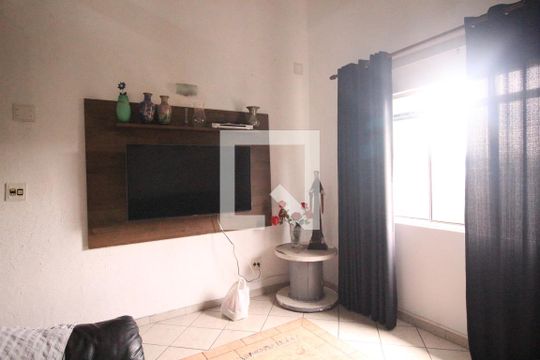 Sala de casa à venda com 4 quartos, 250m² em Parque Peruche, São Paulo