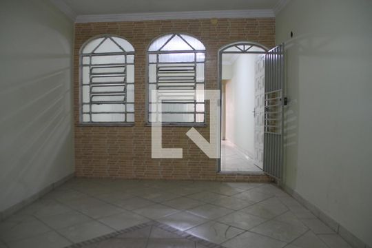 Garagem de casa à venda com 3 quartos, 270m² em Jardim São Sebastião, São Paulo