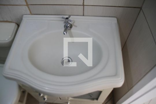 Banheiro 2 de casa à venda com 3 quartos, 270m² em Jardim São Sebastião, São Paulo