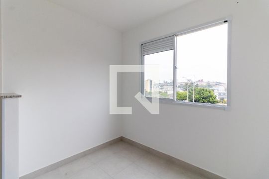 Apartamento à venda com 2 quartos, 37m² em Parque Fongaro, São Paulo