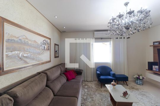 Sala de TV de casa à venda com 3 quartos, 387m² em Jardim Eulina, Campinas