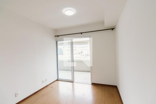 Apartamento para alugar com 1 quarto, 47m² em Parque Industrial Tomas Edson, São Paulo