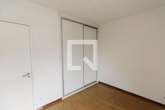 Quarto de apartamento para alugar com 1 quarto, 47m² em Parque Industrial Tomas Edson, São Paulo