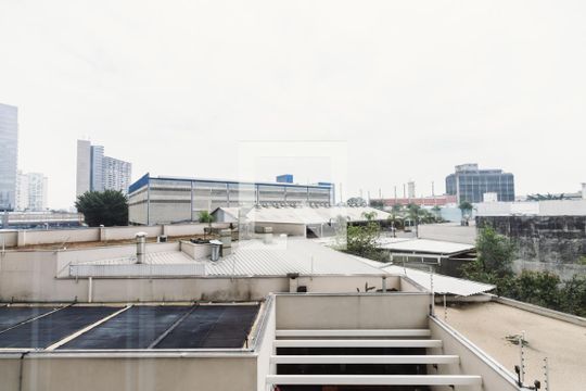 Varanda Vista de apartamento para alugar com 1 quarto, 47m² em Parque Industrial Tomas Edson, São Paulo