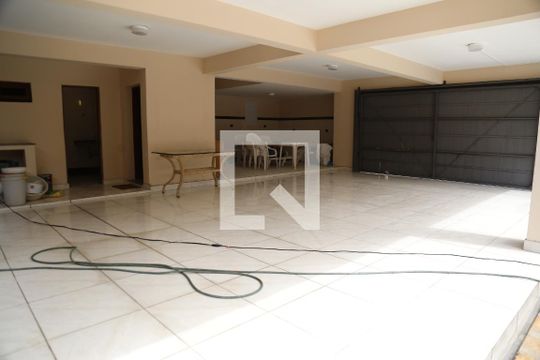 Garagem de casa à venda com 4 quartos, 500m² em City América, São Paulo