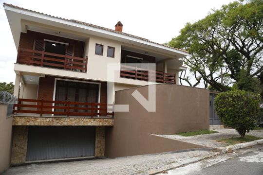Fachada de casa à venda com 4 quartos, 500m² em City América, São Paulo