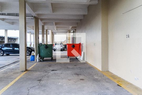 Garagem de apartamento para alugar com 2 quartos, 75m² em São João, Porto Alegre
