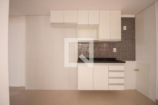 Detalhe cozinha de apartamento para alugar com 2 quartos, 35m² em Jardim Helena, São Paulo