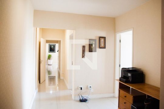 Corredor de apartamento à venda com 3 quartos, 190m² em Bela Vista, São Paulo