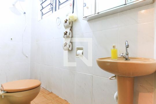 Banheiro da Suíte de casa para alugar com 3 quartos, 500m² em Jardim Nova Detroit, São José dos Campos