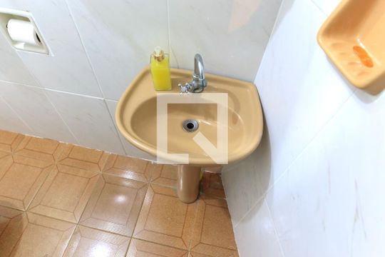 Banheiro da Suíte de casa para alugar com 3 quartos, 500m² em Jardim Nova Detroit, São José dos Campos