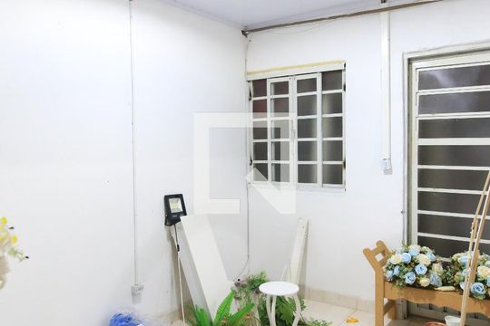 Edícula de casa para alugar com 3 quartos, 500m² em Jardim Nova Detroit, São José dos Campos