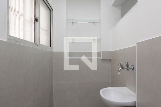 Cozinha de apartamento para alugar com 2 quartos, 45m² em Vila Buarque, São Paulo
