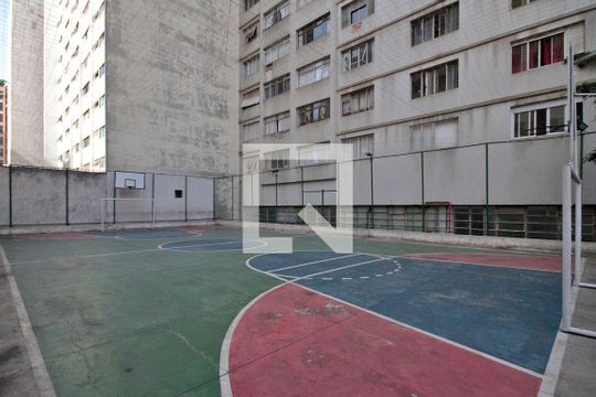 Quadra de apartamento para alugar com 2 quartos, 45m² em Vila Buarque, São Paulo