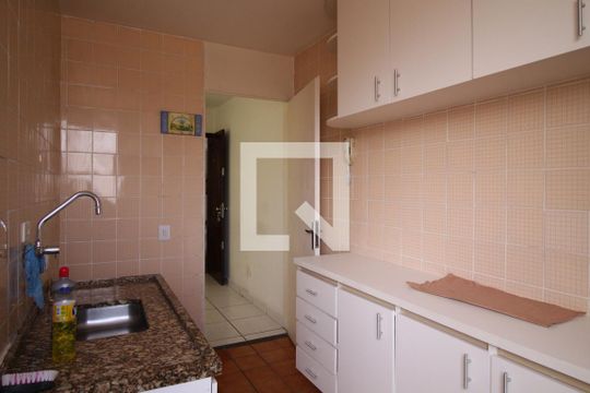 Cozinha de apartamento para alugar com 2 quartos, 45m² em Casa Verde, São Paulo