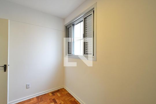 Quarto de Serviço de apartamento à venda com 3 quartos, 150m² em Vila Clementino, São Paulo