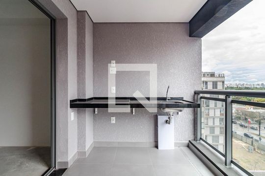 Varanda de kitnet/studio à venda com 1 quarto, 30m² em Pinheiros, São Paulo
