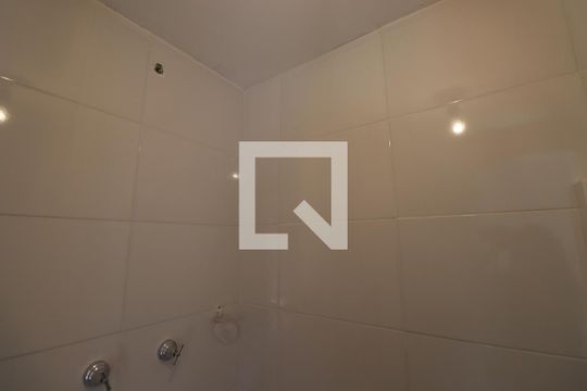 Banheiro de apartamento à venda com 3 quartos, 59m² em Jardim Gracinda, Guarulhos